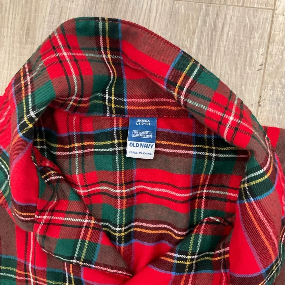 Old navy Christmas Plaid Red button down top & pants Pajama Set